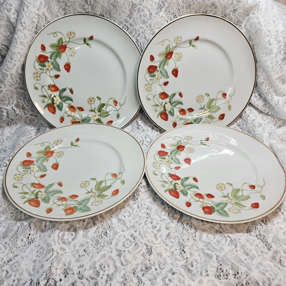 Avon • Strawberry Dessert Salad Plates • 22K Gold Trim • Porcelain • Vintage
